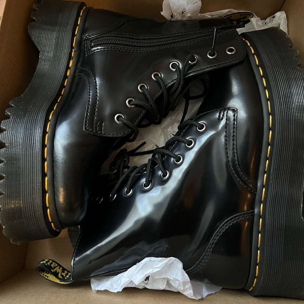 Dr Marten Jadon boots